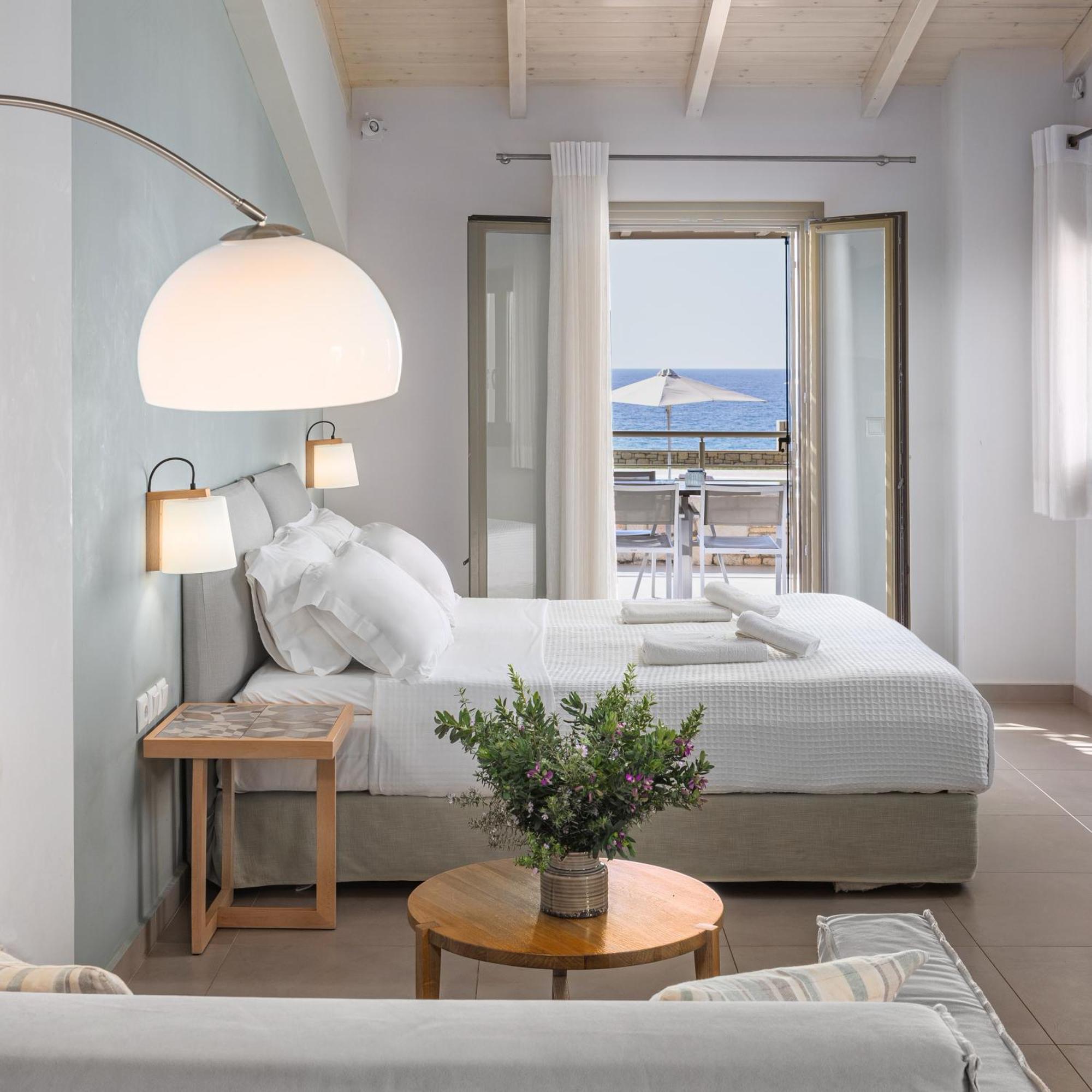 Callisto Seaside Homes & Suites Marathopoli Extérieur photo